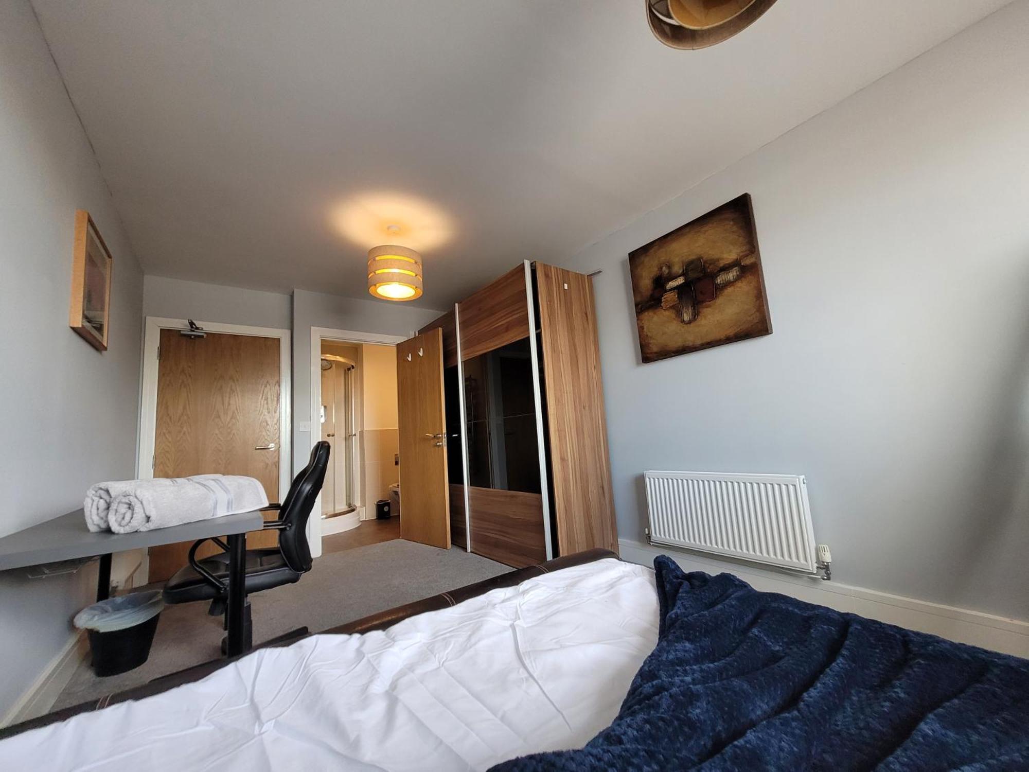 Lesley Court- A Lovely Spacious 2 Bedroom Apartment By Catchpole Stays Chelmsford Exterior photo